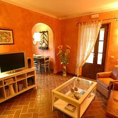 Casale 36 * Cortona